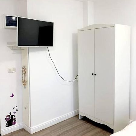 Central Studio Flat Бухарест Екстер'єр фото